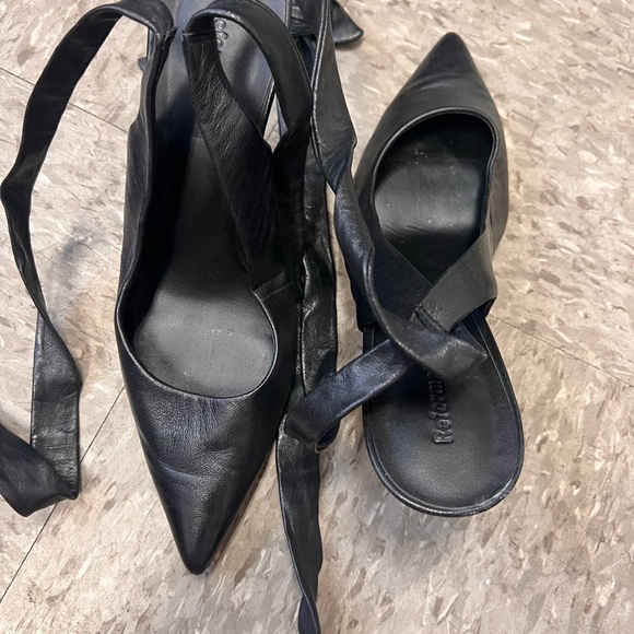 REFORMATION HEELS 

Lambskin Slingback Pumps
Size: 10 - Picture 3 of 9